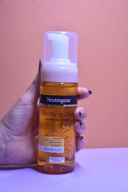 فوم شستشو نیتروژنه Neutrogena