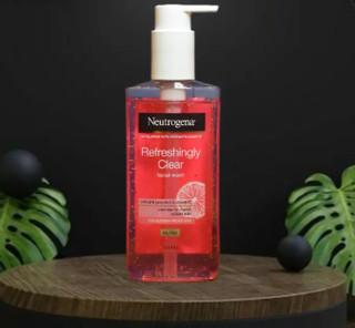 ژل شستشو صورت Refreshingly Clear نوتروژینا