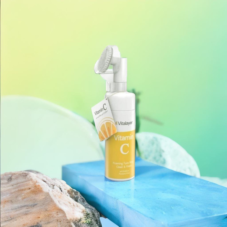 فوم شستشوی صورت ویتالیر مدل Vitamin C مناسب انواع پوست